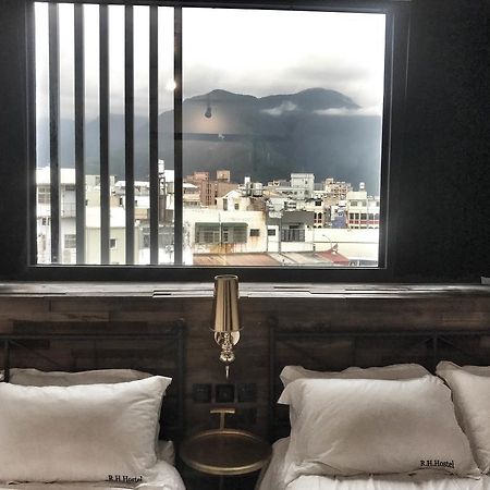 Railway Hualien Hostel Dış mekan fotoğraf